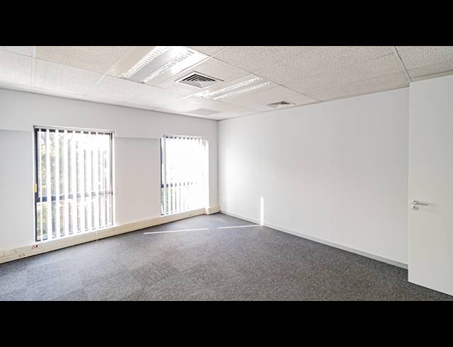 822M² OFFICE TO LET IN PARKTOWN